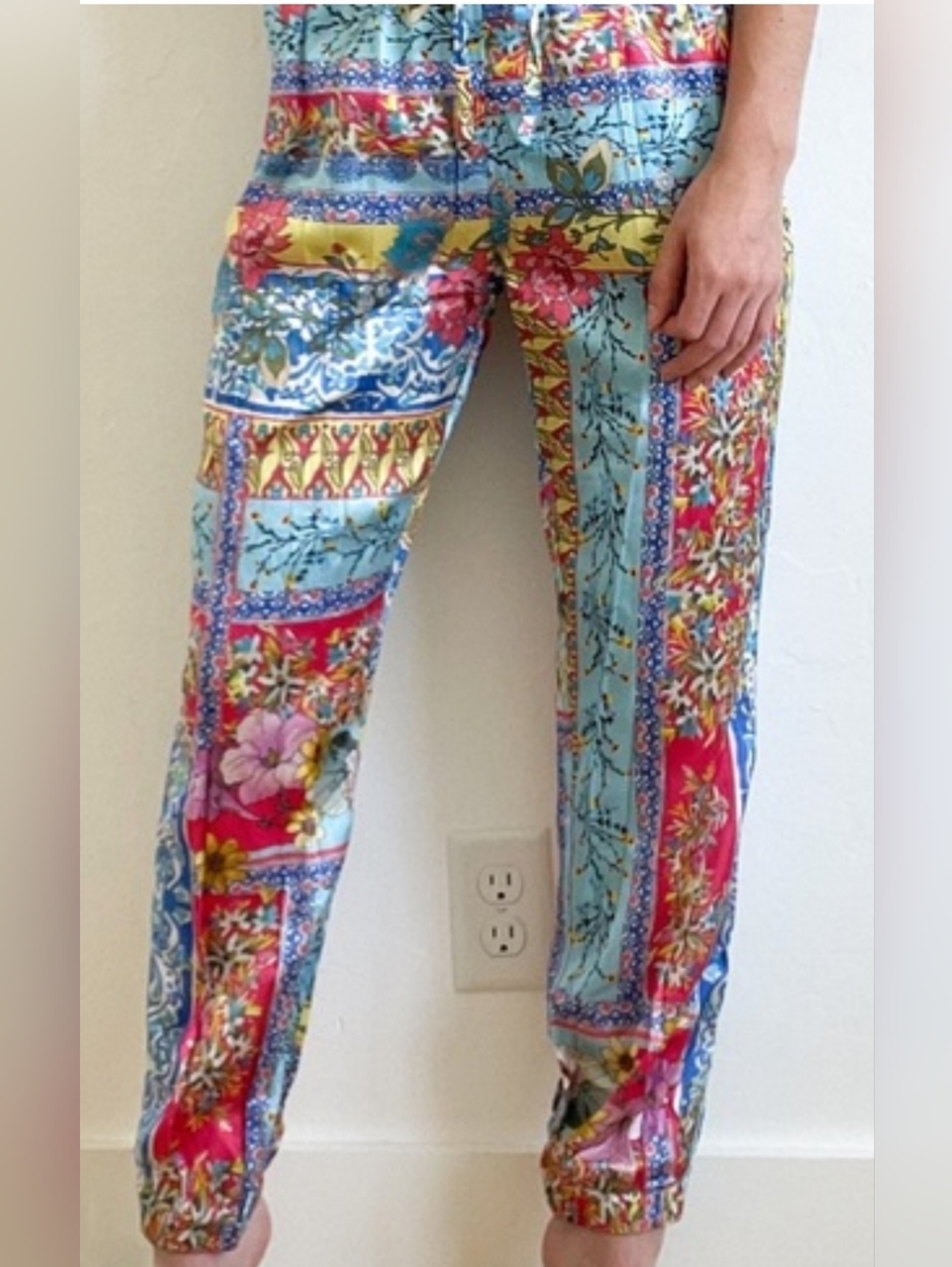 Johnny Was Multicolor Floral Pants Satiny Joggers Small